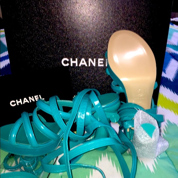 CHANEL Sandals - Picture 2 of 5